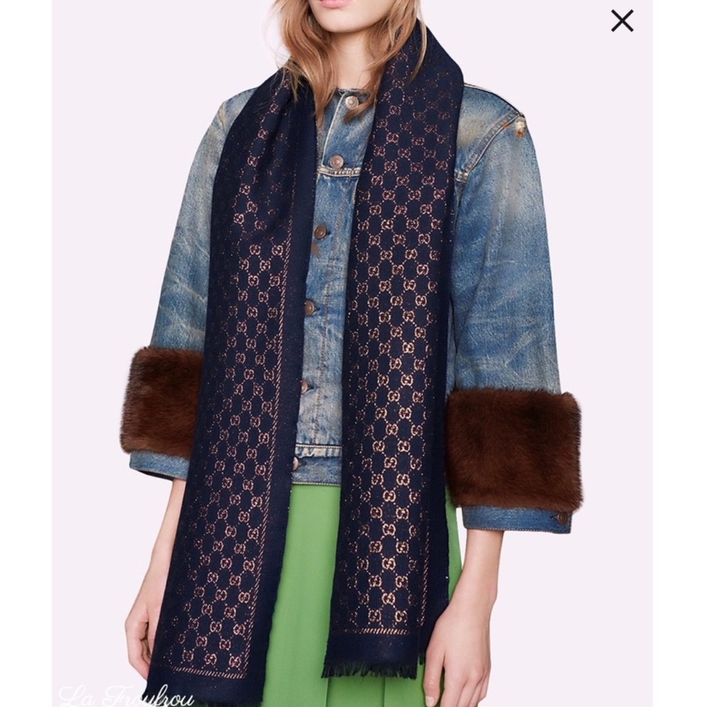 Authentic Gucci scarf - Picture 2 of 16